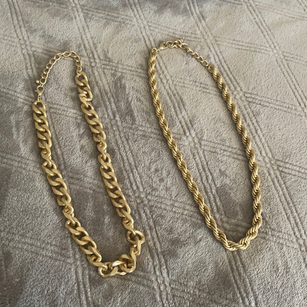 Gold chain necklaces